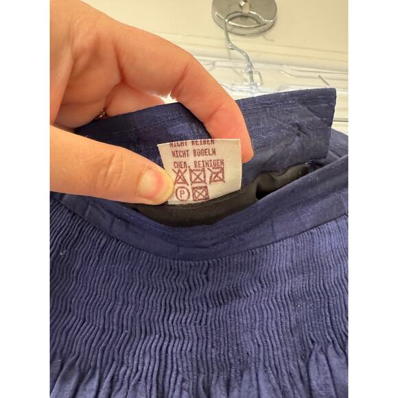 German Silk Pleated Navy Blue Black Gathered Waist Skirt Size 8 Cottagecore - Picture 6 of 8